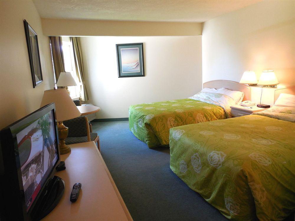 Coast Parksville Hotel Extérieur photo